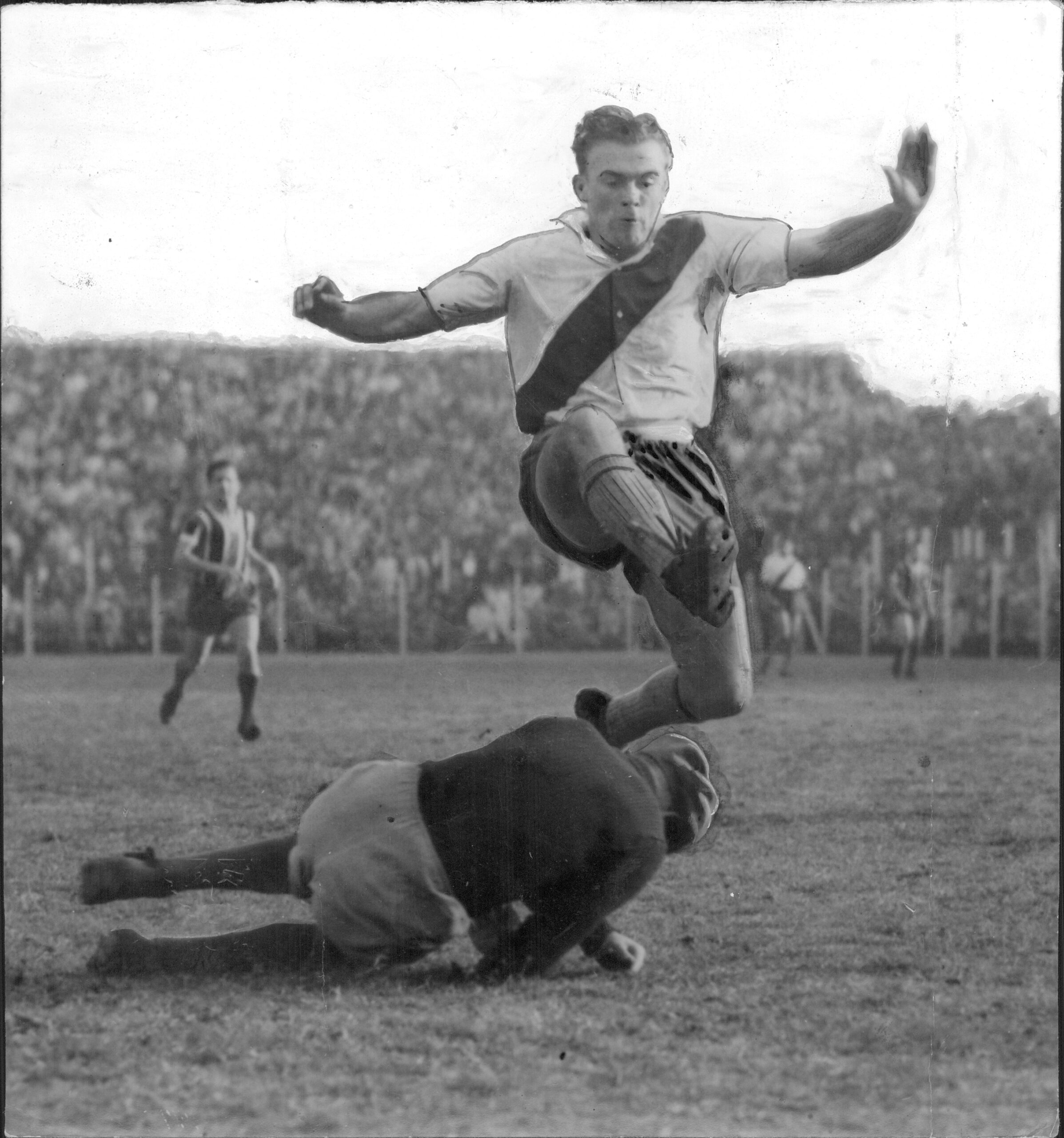 6.2-1948-vs-Chacarita-Jrs.-1-1-A.Di-Stefano-frente-a-Publio-Goncebat-vs-Chacarita-Jrs-3-7-RIVER-scaled